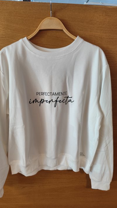 Sudadera "perfectamente imperfecta"